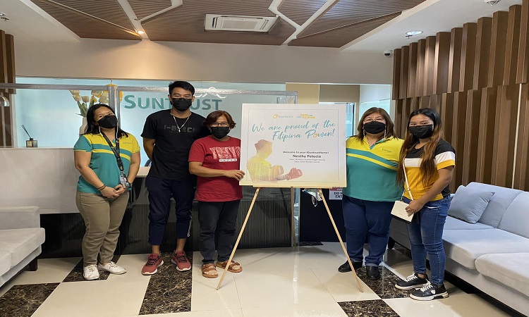 Nesthy Petecio’s family in Suntrust Sales Office in Davao